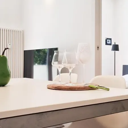 아파트 Joivy Superb Flat, 2 Balconies & Skyscrapers View 밀라노