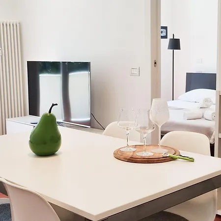 Apartamento Joivy Superb Flat, 2 Balconies & Skyscrapers View Milán